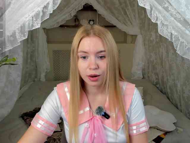 Linda-Bloom webcam