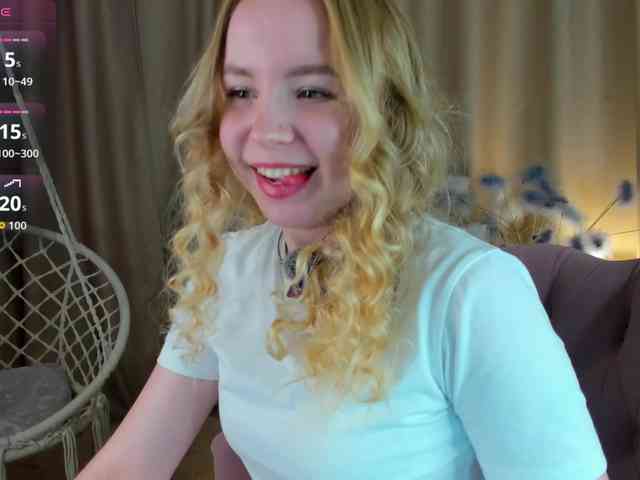 Linda-Bloom webcam