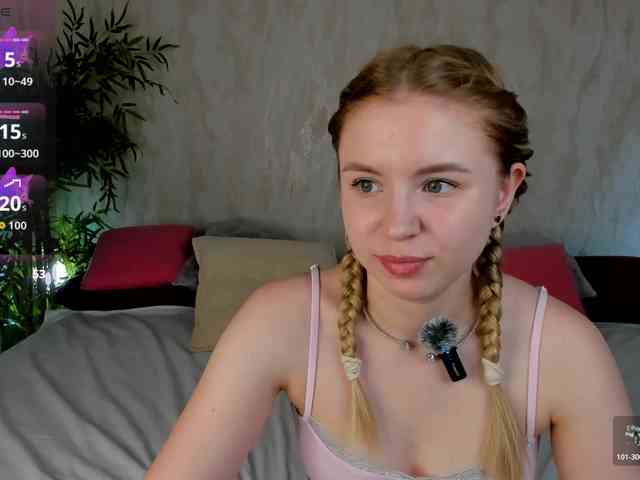 Linda-Bloom webcam