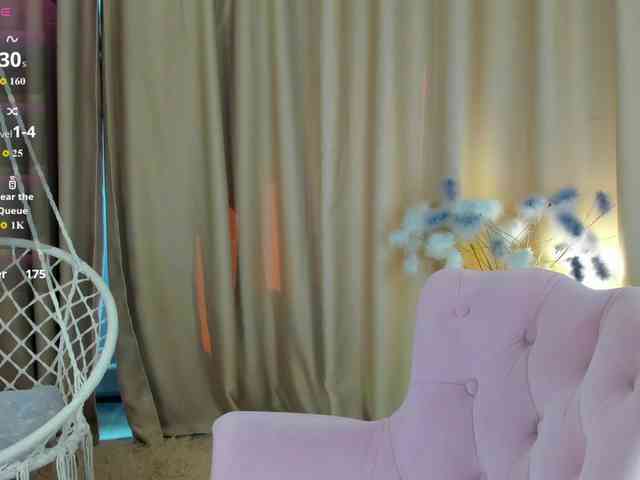 Linda-Bloom webcam