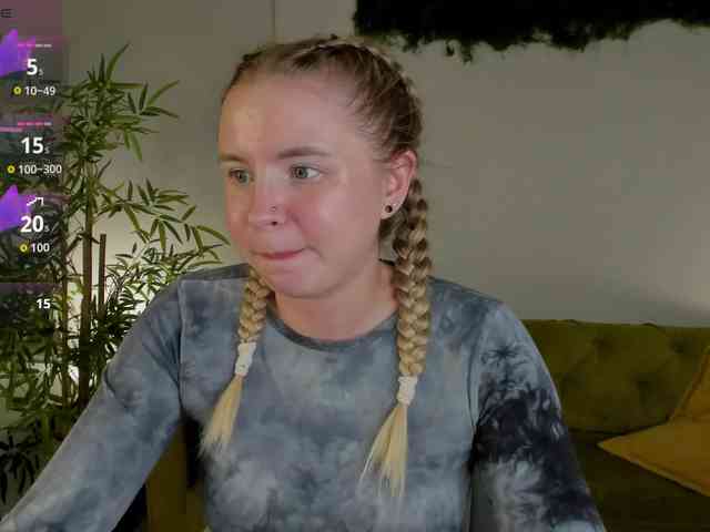 Linda-Bloom webcam