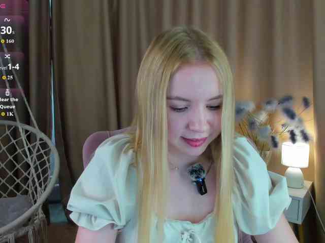 Linda-Bloom webcam