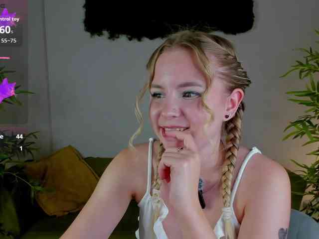 Linda-Bloom webcam