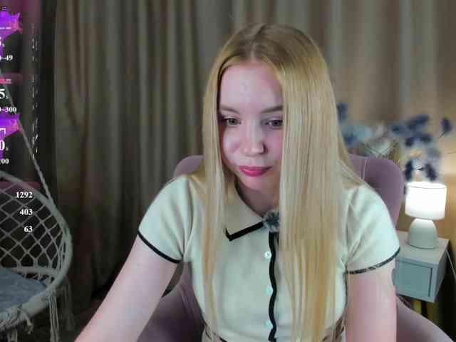 Linda-Bloom webcam