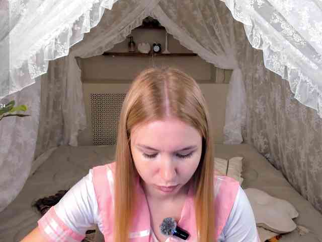 Linda-Bloom webcam