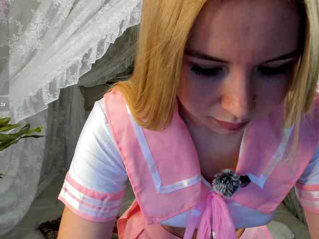 Linda-Bloom webcam