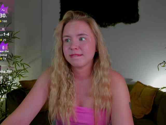 Linda-Bloom webcam