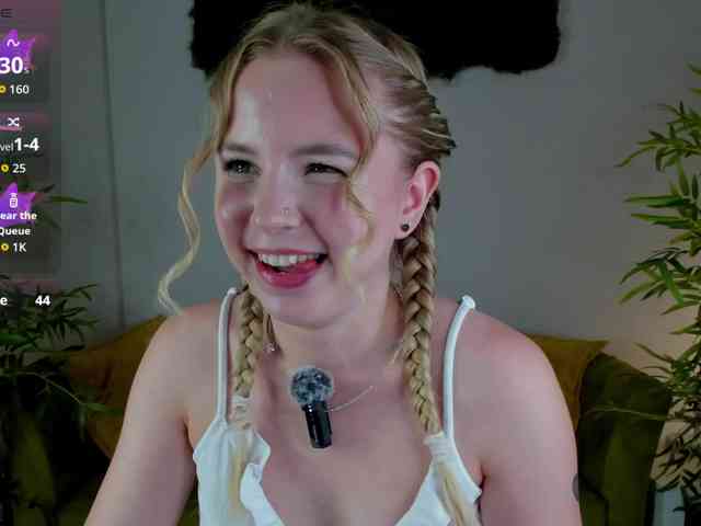 Linda-Bloom webcam