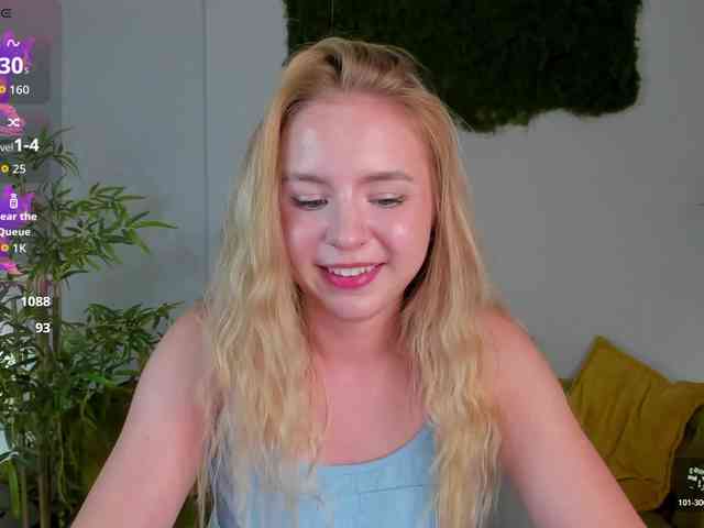Linda-Bloom webcam