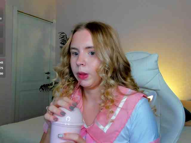 Linda-Bloom webcam
