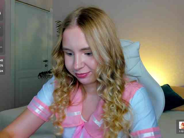 Linda-Bloom webcam