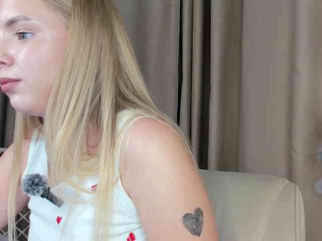 Linda-Bloom webcam