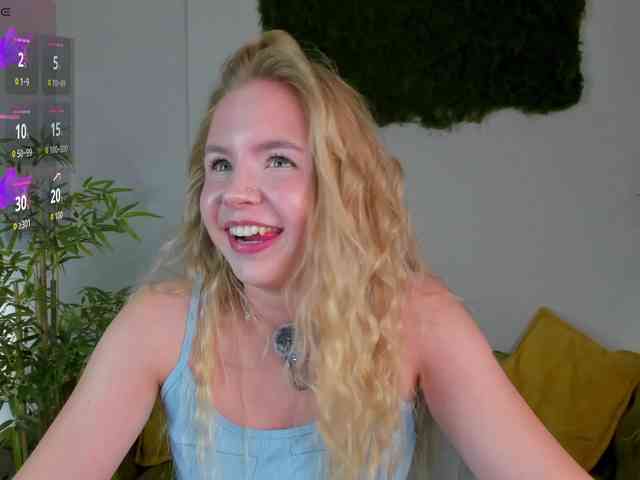 Linda-Bloom webcam