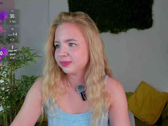 Linda-Bloom webcam