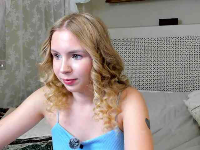 Linda-Bloom webcam