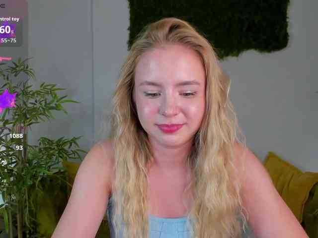Linda-Bloom webcam