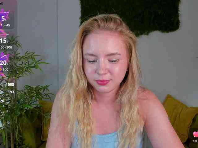 Linda-Bloom webcam