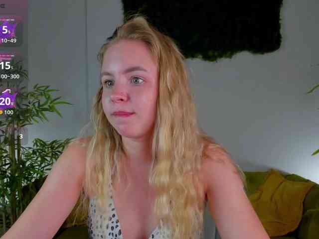 Linda-Bloom webcam