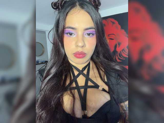 Sex chat gratuit in direct cu ElenaXMelody pe BongaCams
