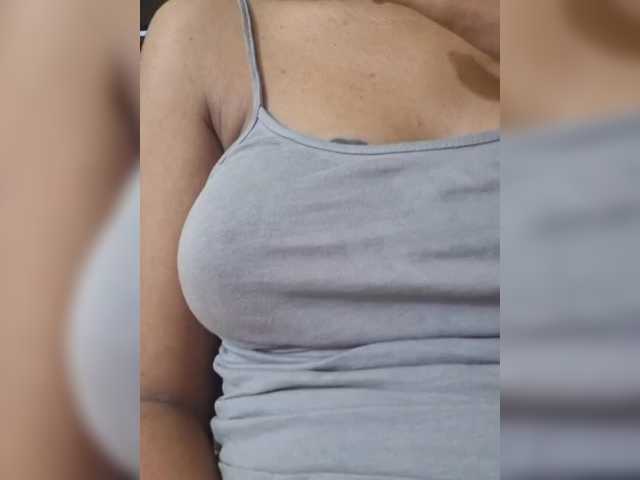 purple-queen live cam on BongaCams