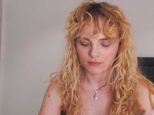 AnnaEvv live cam on BongaCams