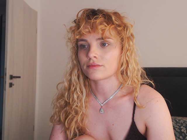 le modèle AnnaEvv est en webcam porno dans un show sur le site bongacams, il possède les tags suivants: White/Caucasian,Blonde,Shaved
