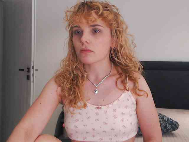 AnnaEvv webcam