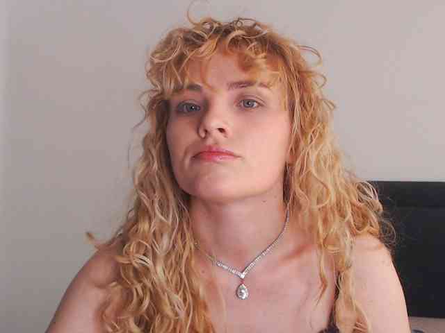 AnnaEvv webcam