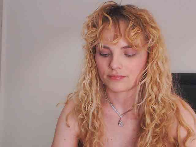 AnnaEvv webcam