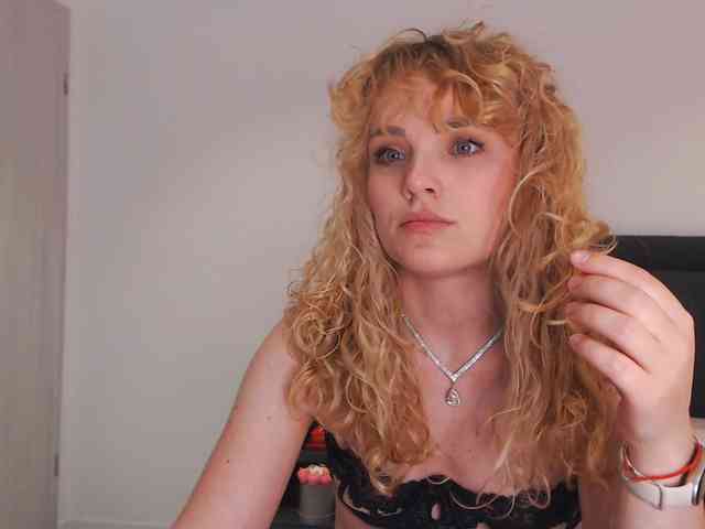 AnnaEvv webcam
