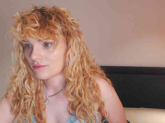 AnnaEvv webcam