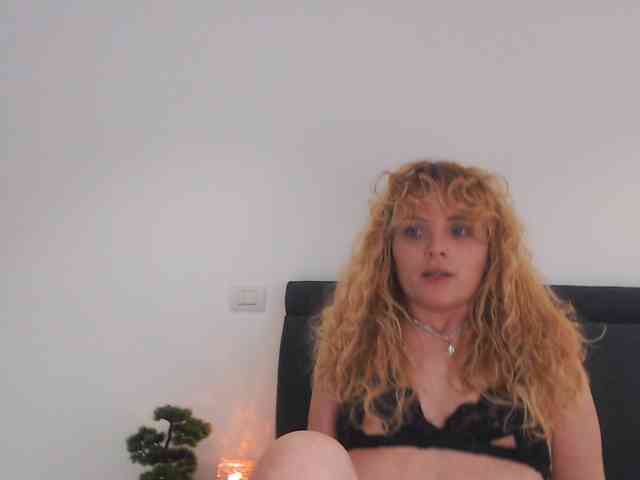 AnnaEvv webcam