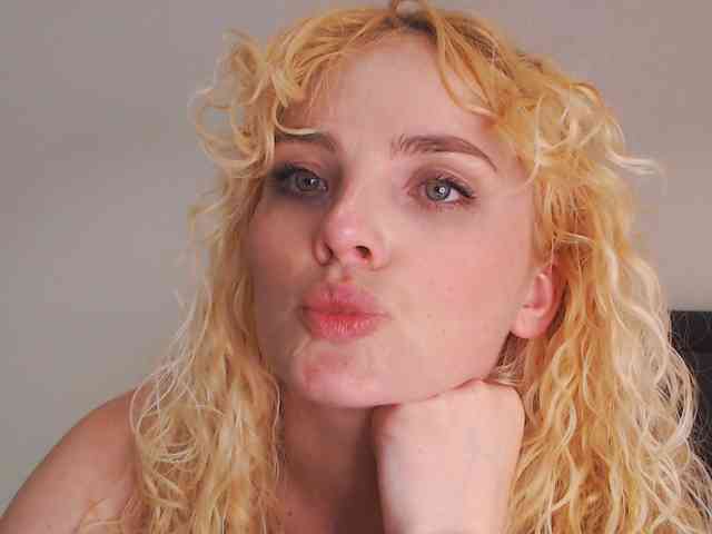 AnnaEvv webcam