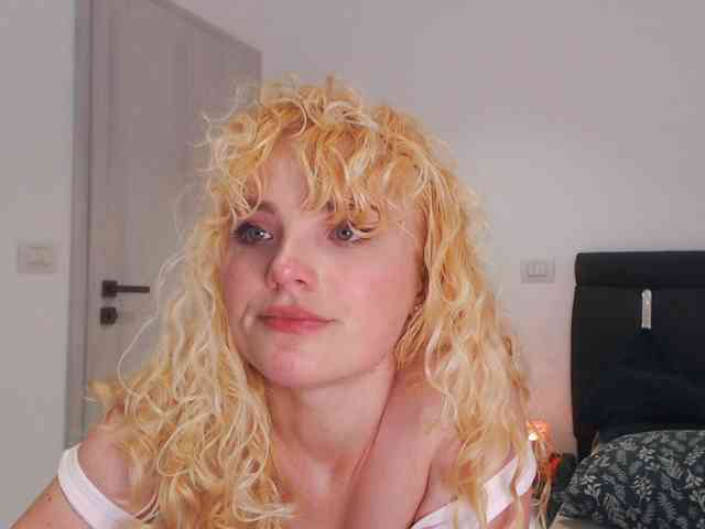 AnnaEvv webcam