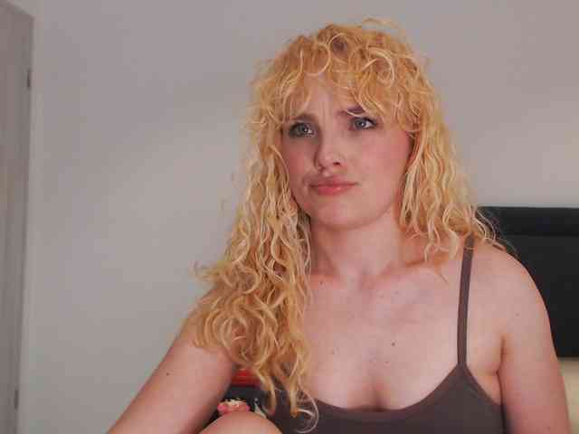AnnaEvv webcam