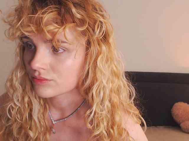 AnnaEvv webcam