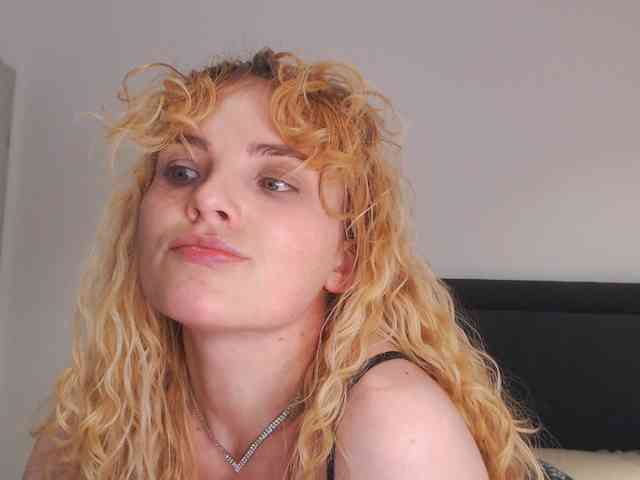 AnnaEvv webcam