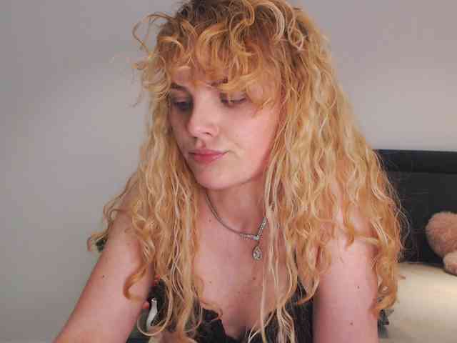 AnnaEvv webcam