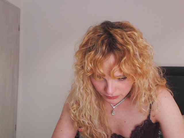 AnnaEvv webcam
