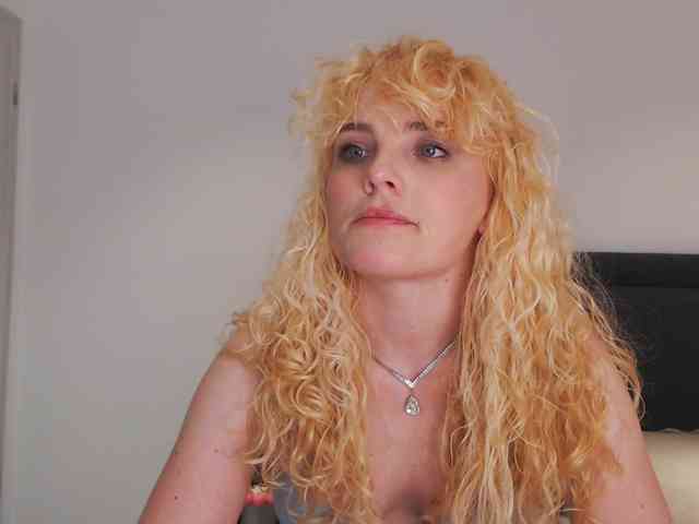 AnnaEvv webcam
