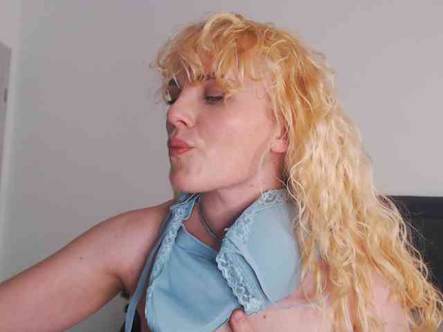 AnnaEvv webcam