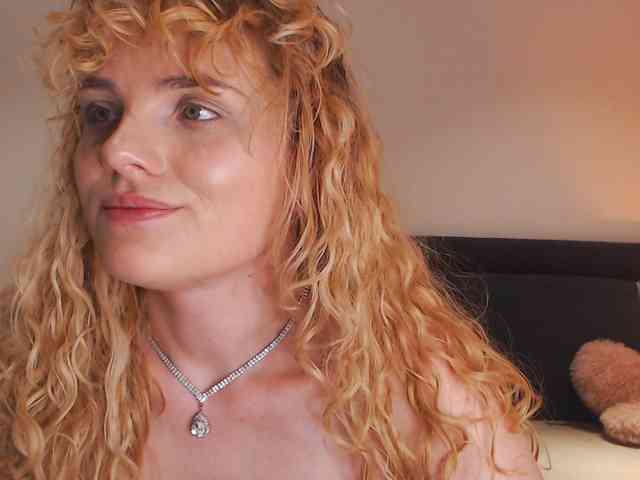 AnnaEvv webcam