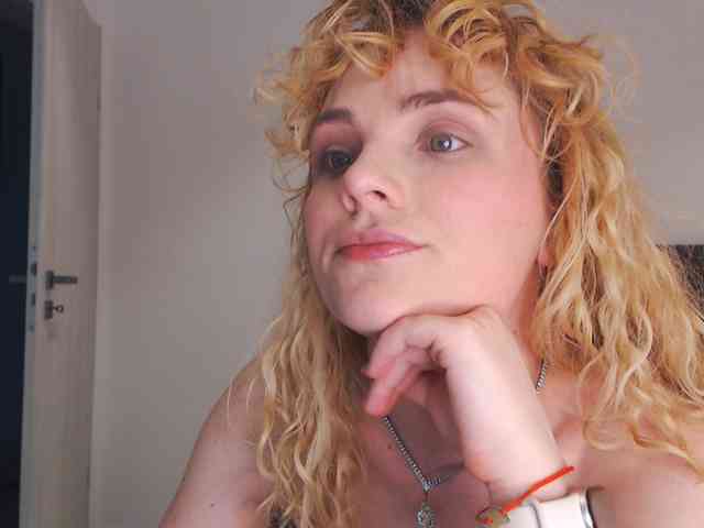 AnnaEvv webcam