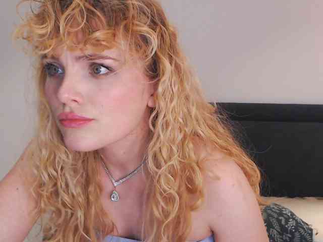 AnnaEvv webcam
