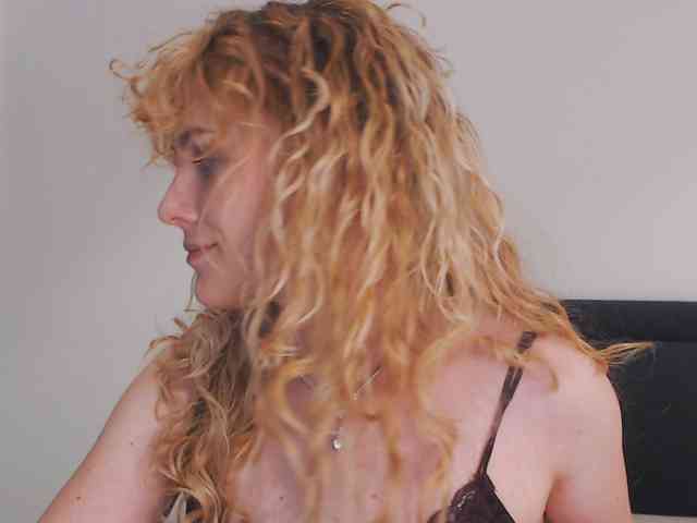 AnnaEvv webcam