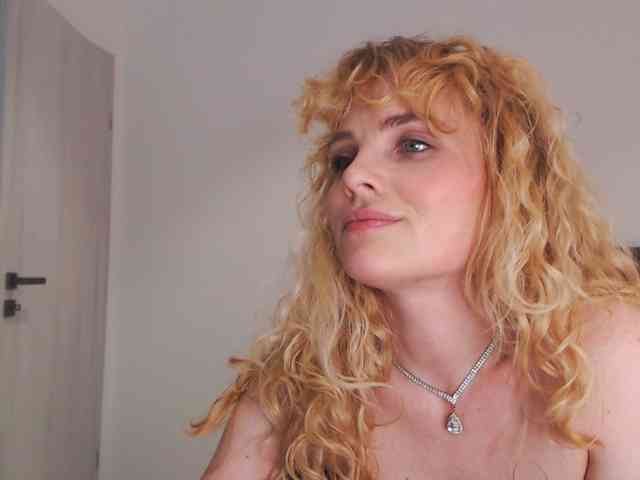 AnnaEvv webcam