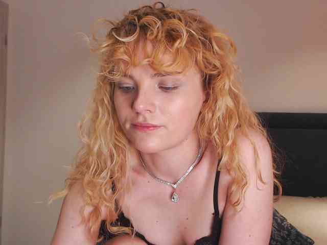 AnnaEvv webcam