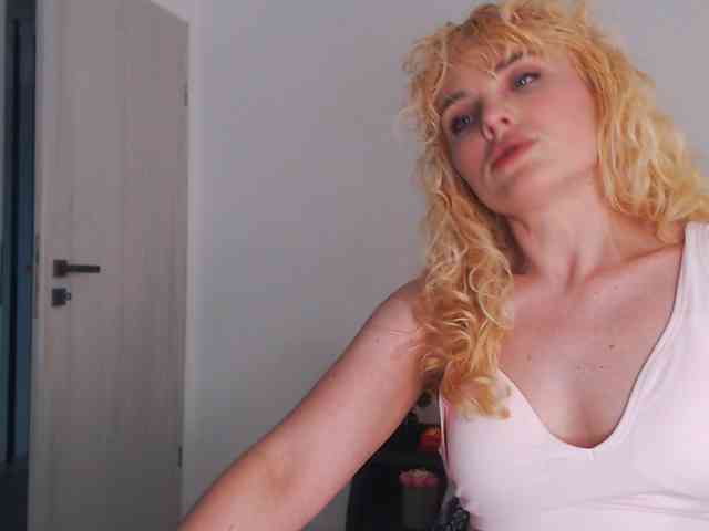 AnnaEvv webcam
