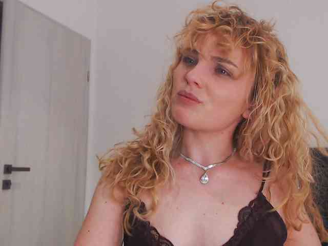 AnnaEvv webcam