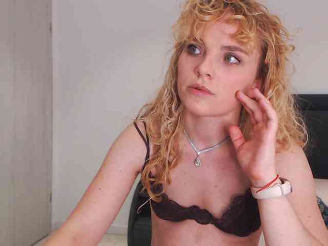 AnnaEvv webcam